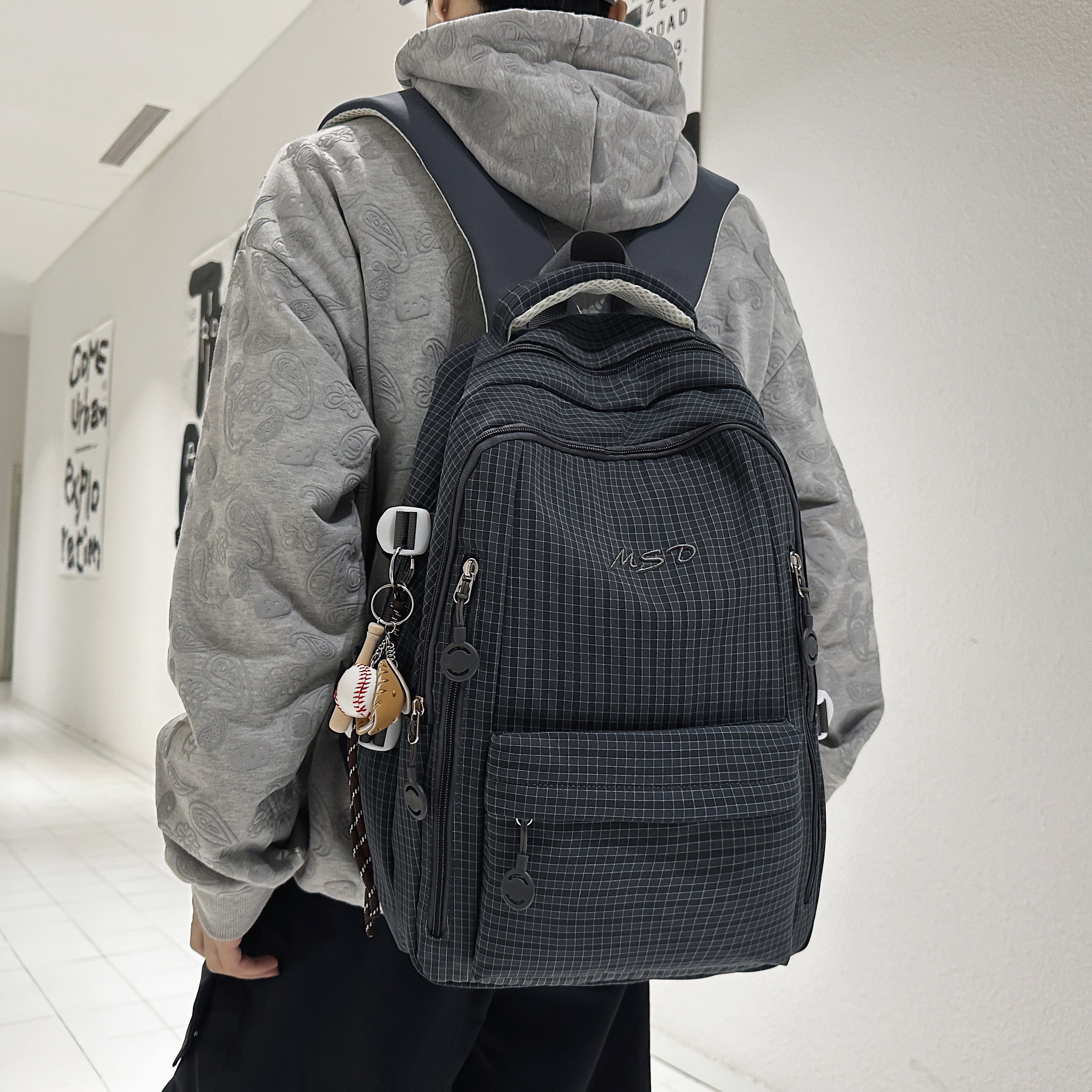 书包男生高中生大容量双肩包女