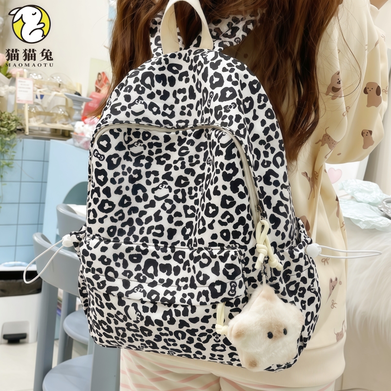 小众高级感豹纹轻便旅游双肩包女