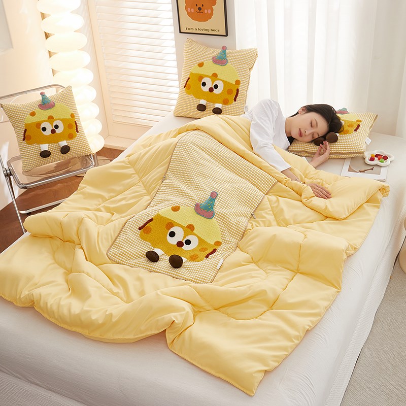 水洗磨毛 卡通抱枕被子两用二合一午睡毯子车载靠枕车用枕头被