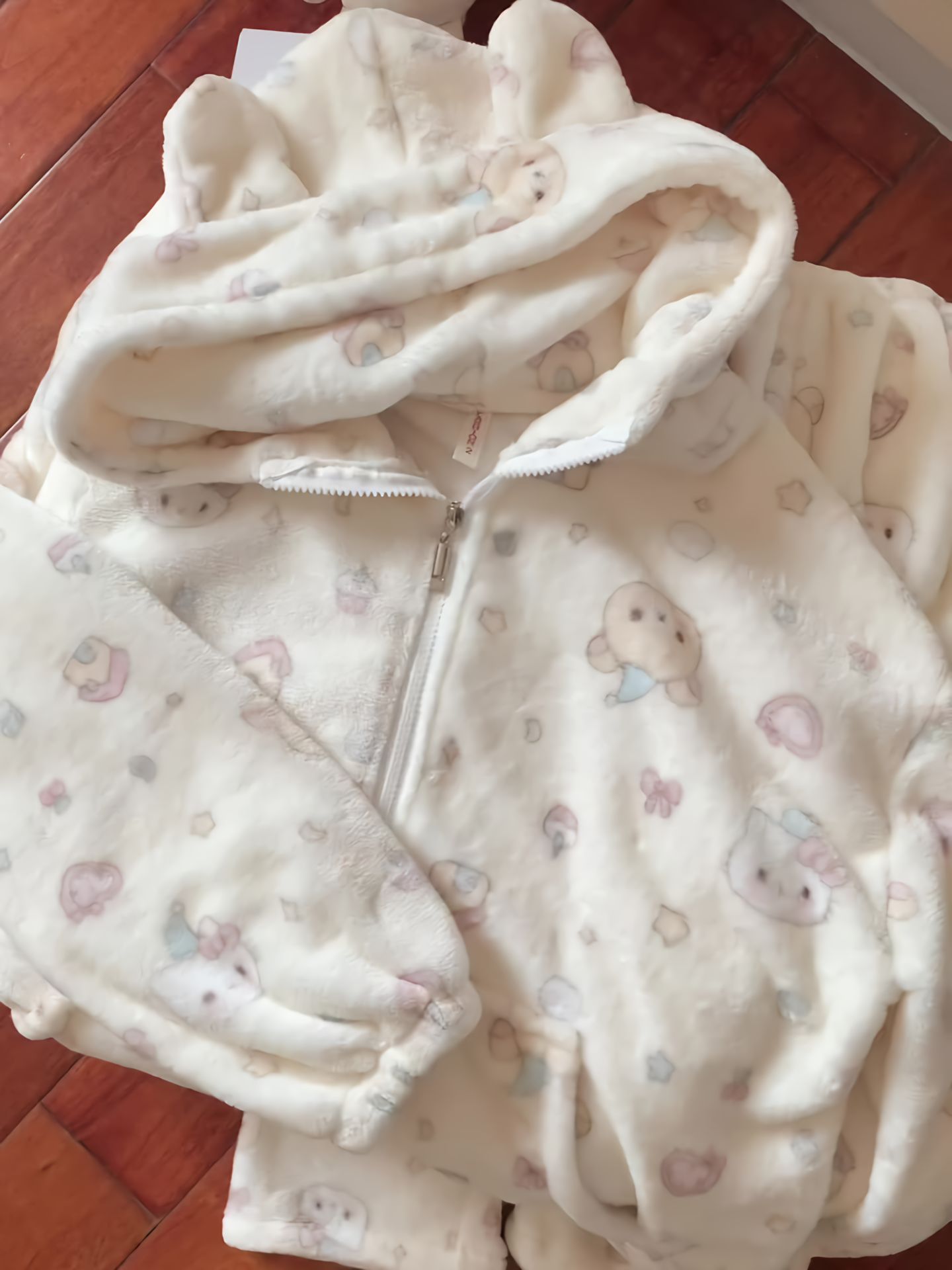 可爱轻松熊连帽珊瑚绒睡衣女秋冬季加绒加厚法兰绒甜美学生家居服