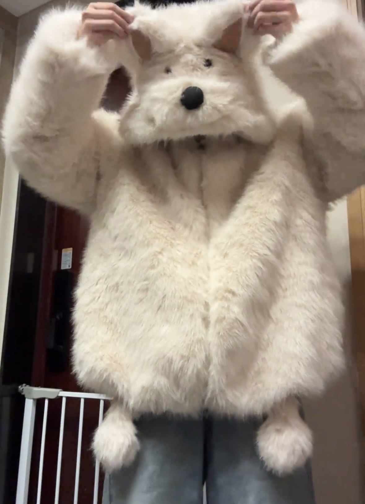 2025新款皮毛一体外套女短款加厚保暖羊羔毛皮草大衣年轻时尚百搭