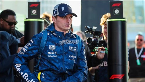 25款秋冬新款红牛F1车队联名蓝迷彩赛车服防风冲锋衣户外夹克