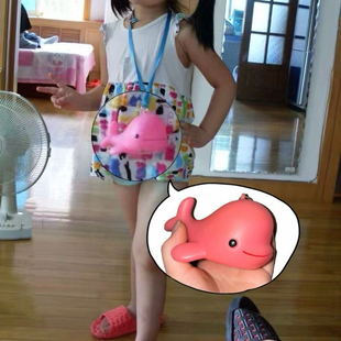 新款可爱2026发声口哨挂绳海豚小夜灯鲸鱼粉色玩具儿童闪光挂件