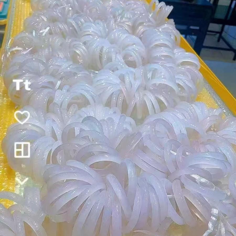 天然玛瑙手镯白冰细宽条白月光