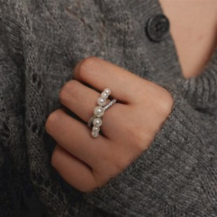 「歌剧院」法式复古松弛感通勤百搭设计高L级感精致包金珍珠戒指