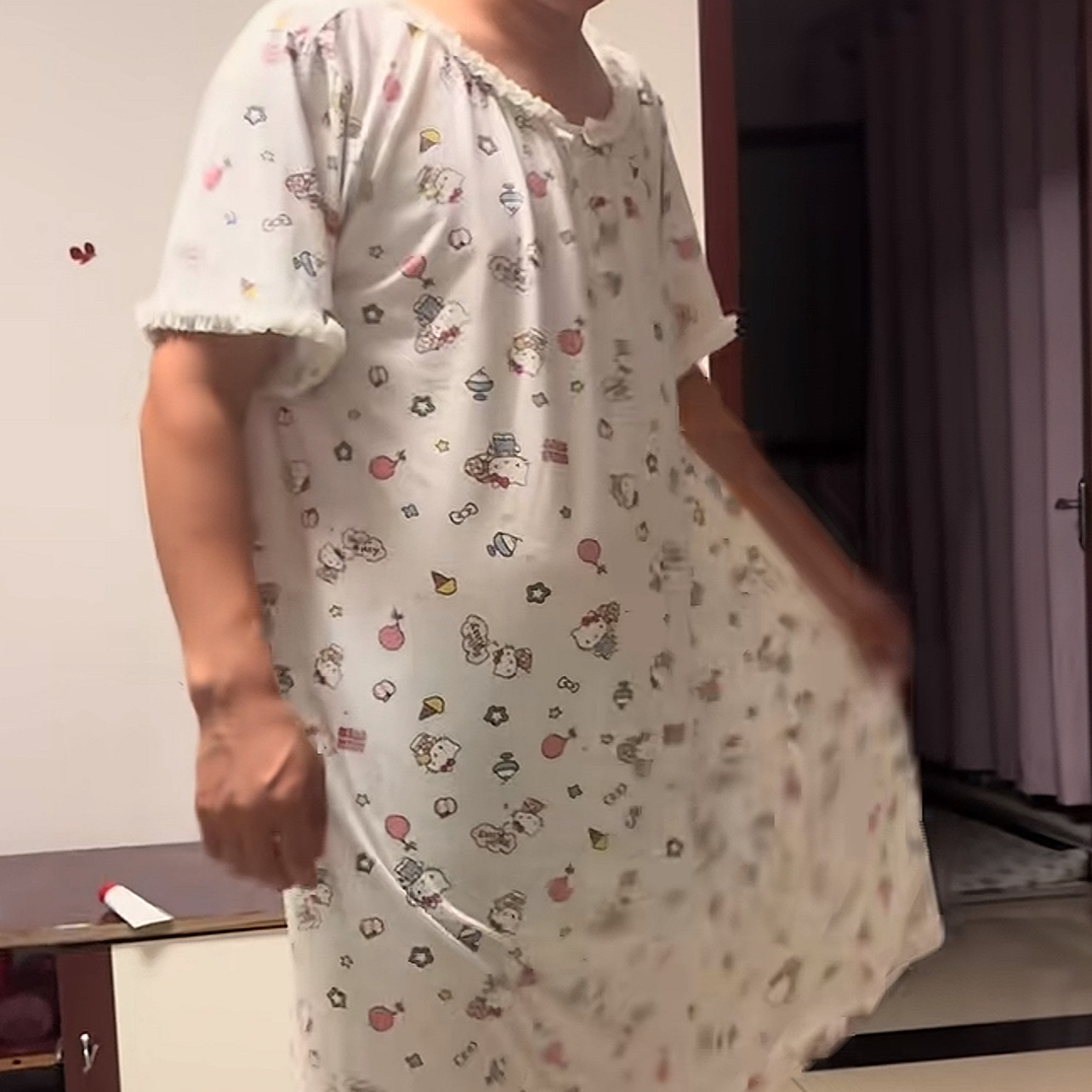 新款卡通长款裙子短袖休闲薄款印花家居服外穿夏季女士睡裙单件