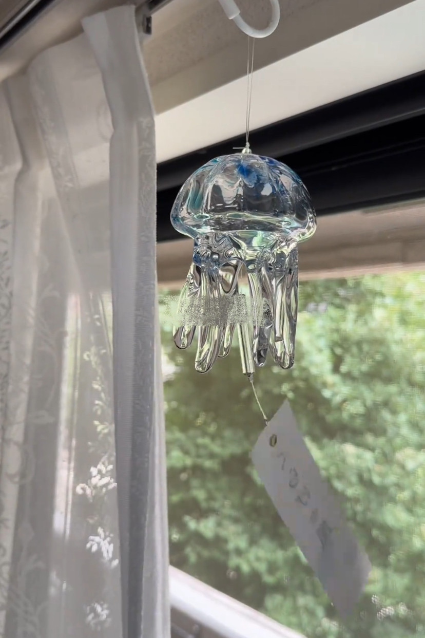 户外治愈玻璃挂饰氛围感送闺蜜礼物夏日梦幻水母风铃挂件室内装饰