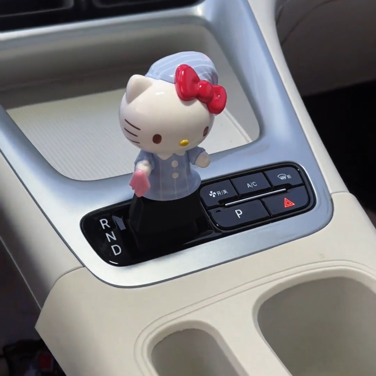 可爱换挡杆新款Hello Kitty日常系列kt猫车载摆件手办生日礼物