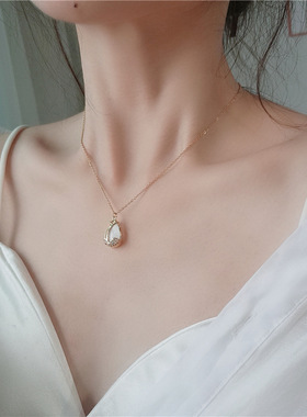 2021郁金香花朵项链女猫眼石镶钻吊坠女个性锁骨链不褪色设计感