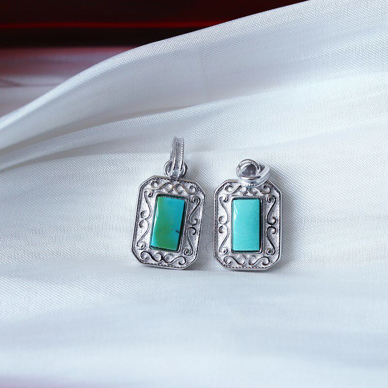 天然原矿绿松石吊坠方牌925银镶嵌款吊坠 女款绿松挂坠饰品小坠子