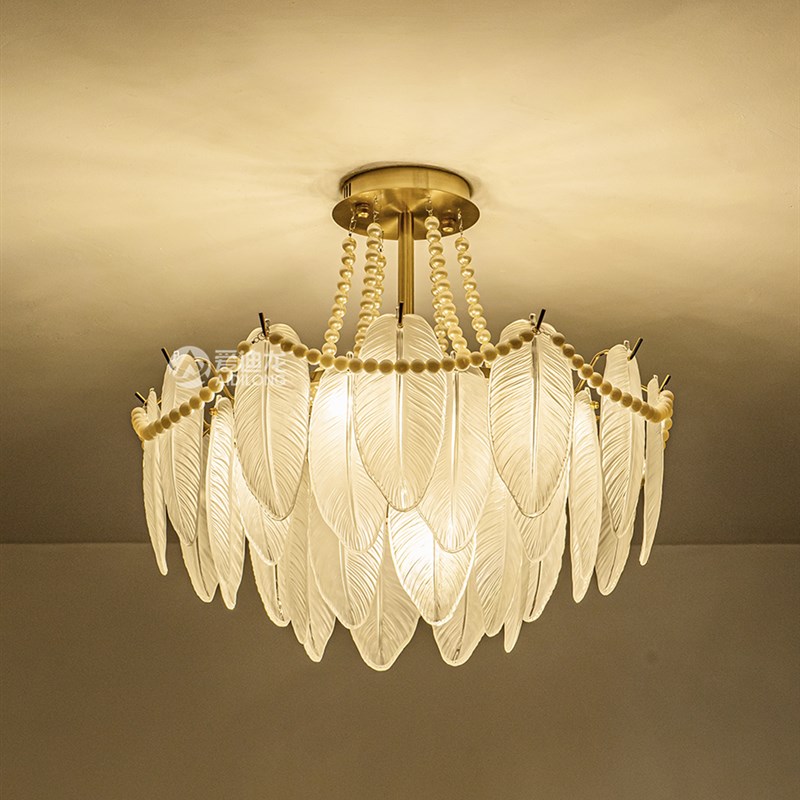 法式奶油风轻奢客厅吊灯网红灯具大全羽毛主卧室灯复古温馨水晶灯