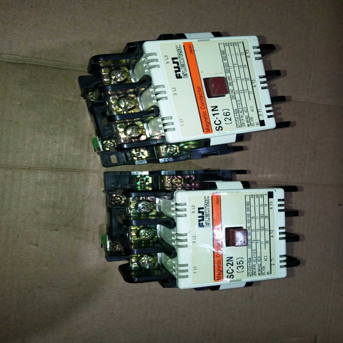 询价SC-2N .1个1N，110V。日本原装正品，2个打包出，