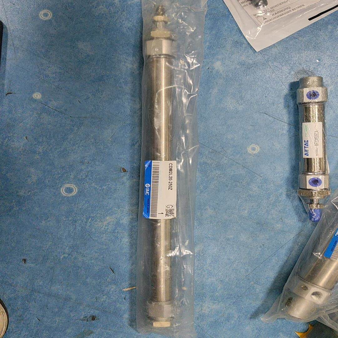 全新SMC气缸CDM2L20-250Z{议价}