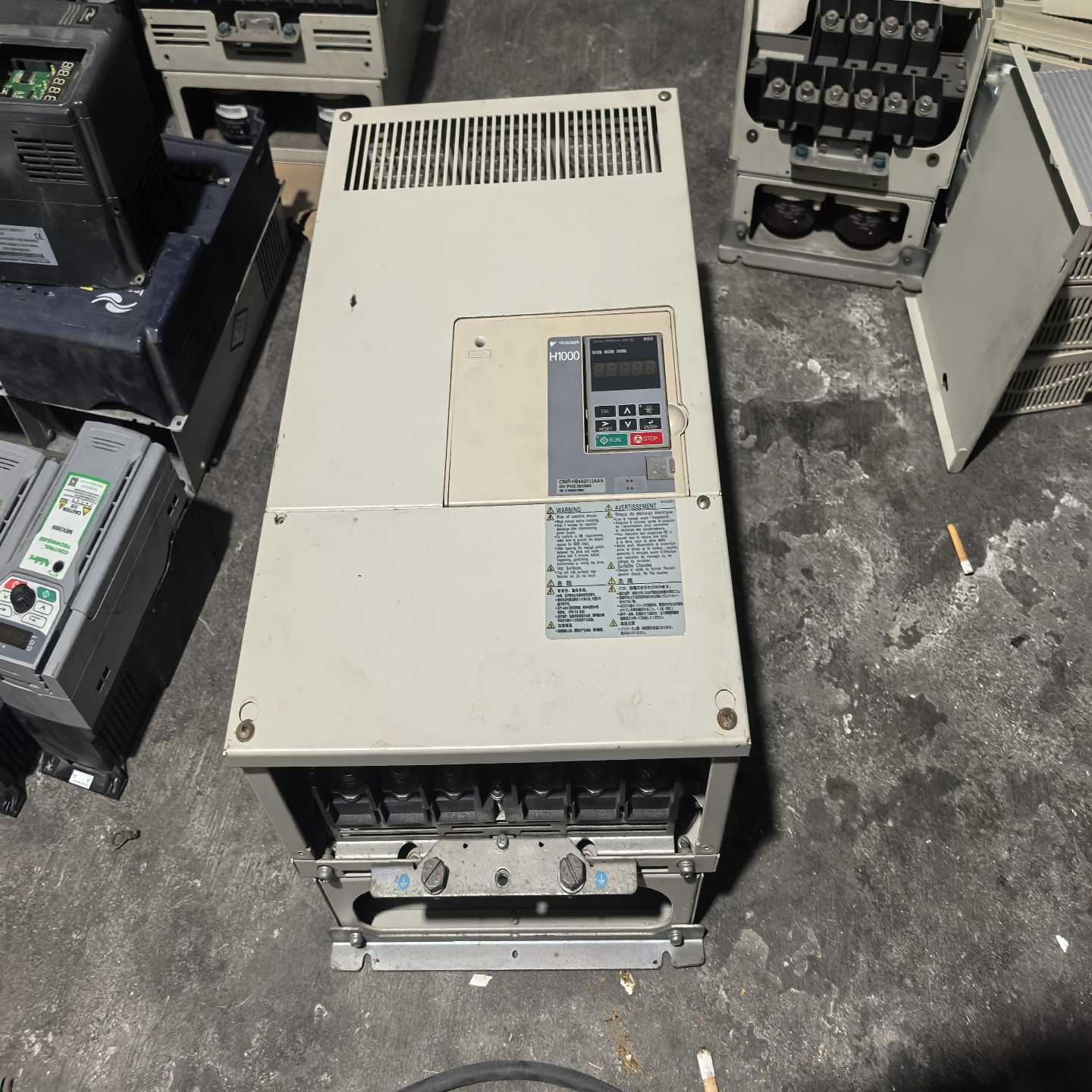 (询价)安川H1000 45KW变频器HB4A0112AAA