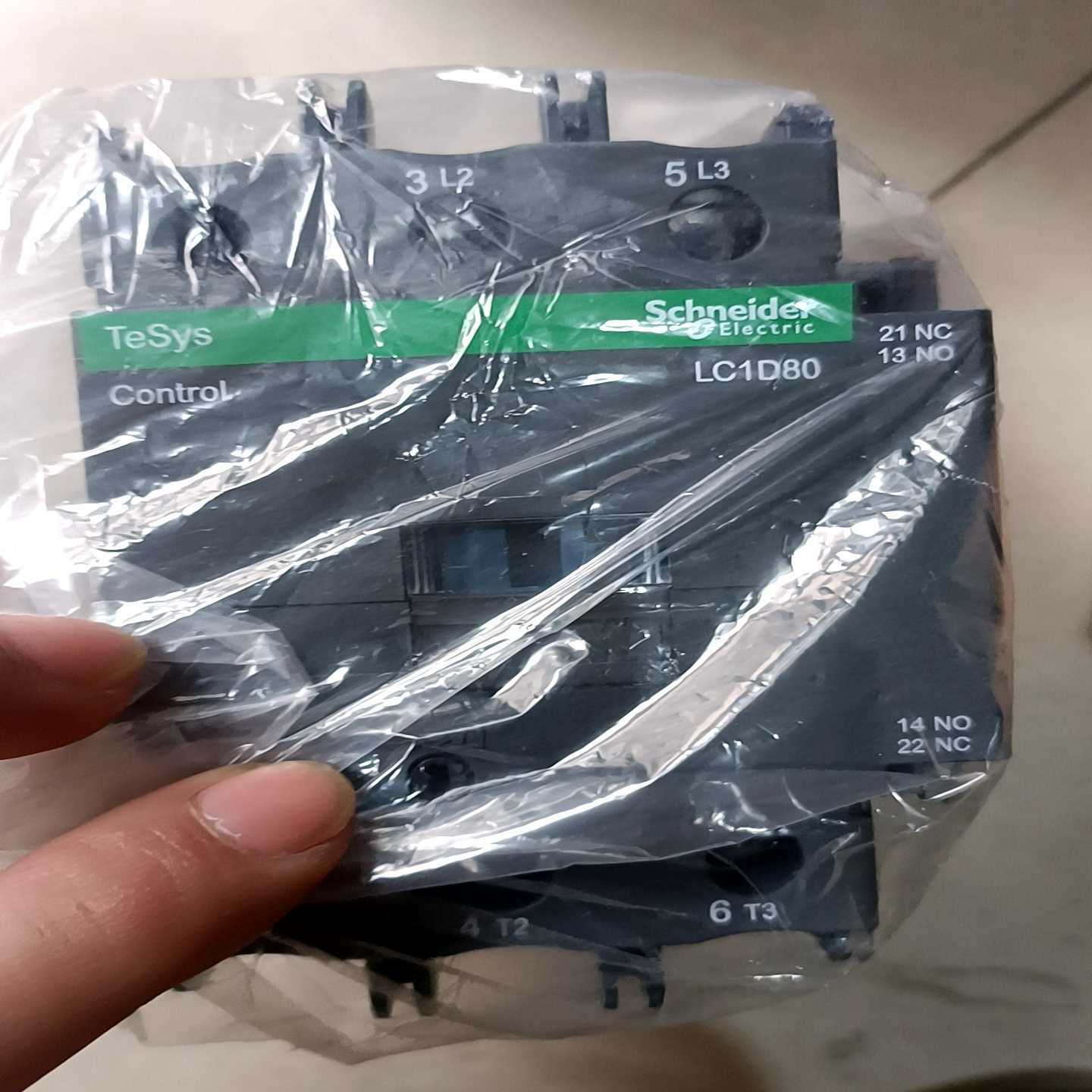 接触器LC1D80M7C电压220V询价