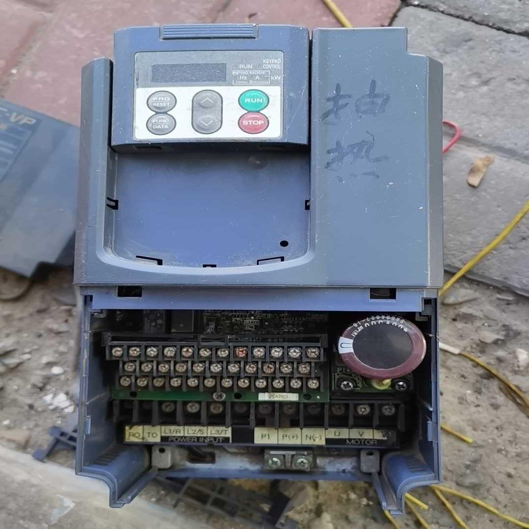 【星慕电子】富士5.5F1S变频器，成色一般，机子