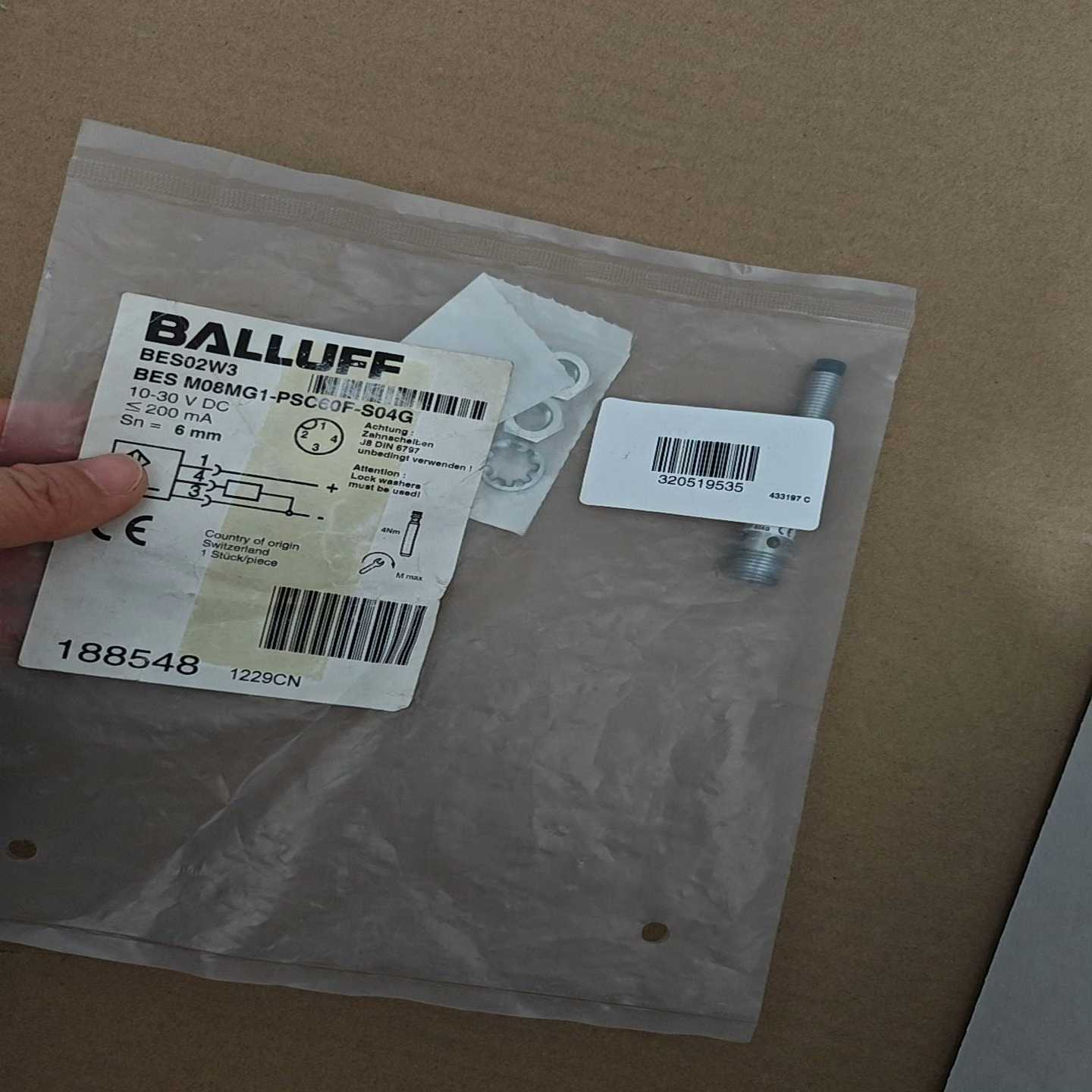 (询价)BALLUFFBES02W3德国巴鲁夫接近开关BES