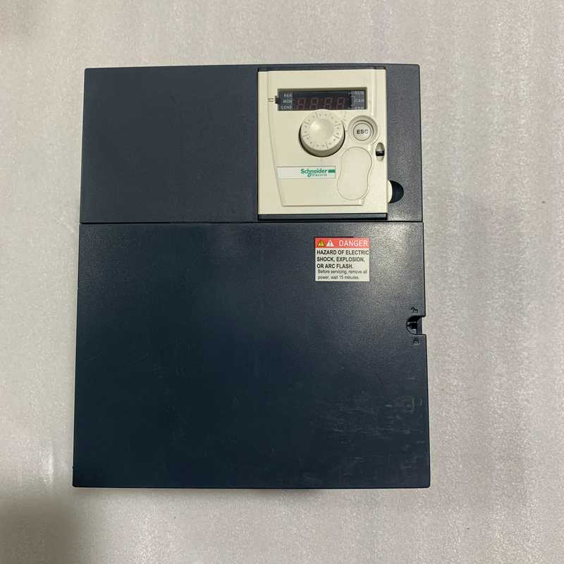 ATV312HU75N4施耐德变频器7.5KW，成色如图，九一议价商品