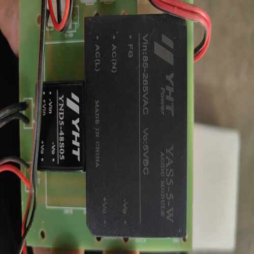 YHT电源模块下来的一个，YAS5-5-W,图片里面有型~询价