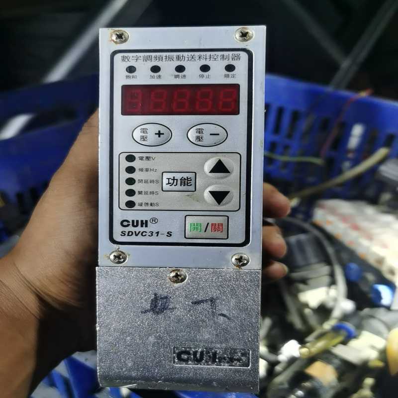 议~创优虎数字调频振动送料控制器CUH SDVC31-S
