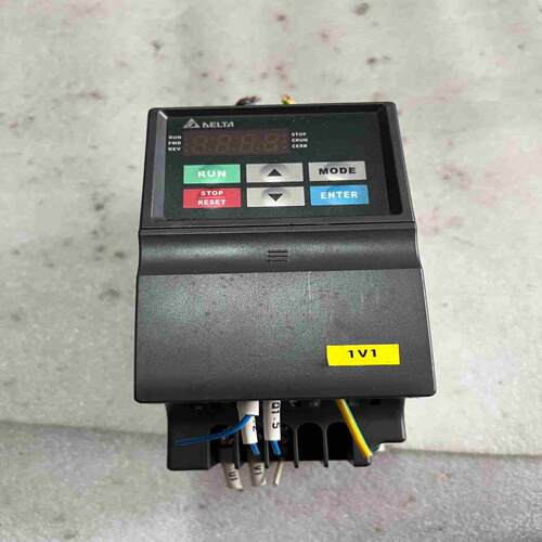 询价~台达变频器vfd004el21c一个，成色如图，功能正常，运