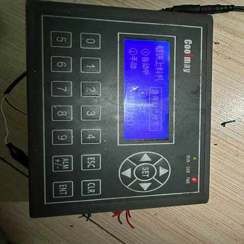顾美触摸屏 EX2N-40A-40MRT，功能包好，外观有点（耶耶电子）