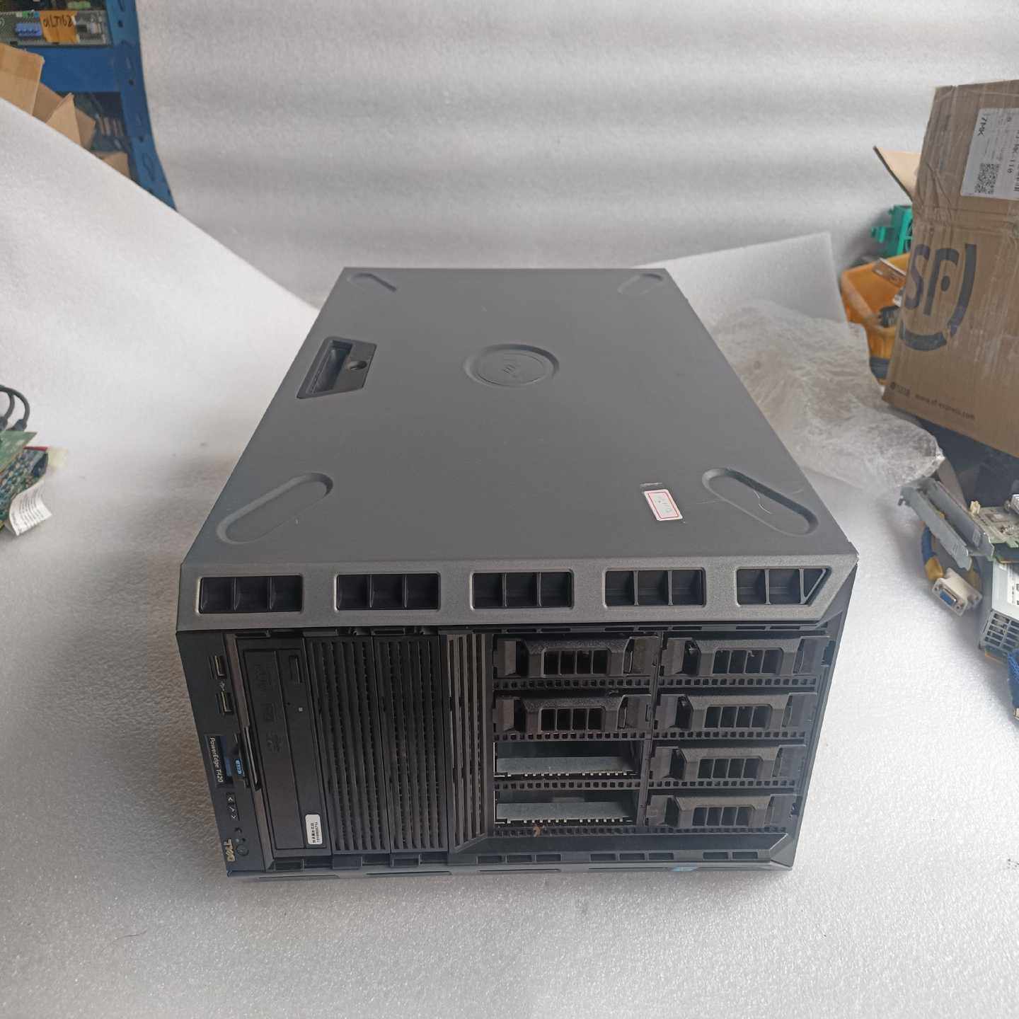 DELL T420 3.5寸8盘 准系统，冷电源，带H310