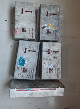 PCH1026振动传感器  处理价200一个