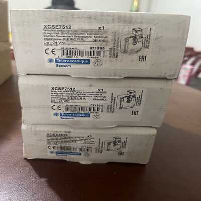 施耐德安全开关XCSE7512实物图全新带包装-议价