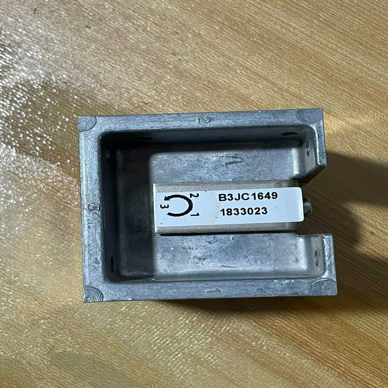 英国e2v雷达微波组件B3JC1649拆机包好，实物拍摄--议价商品
