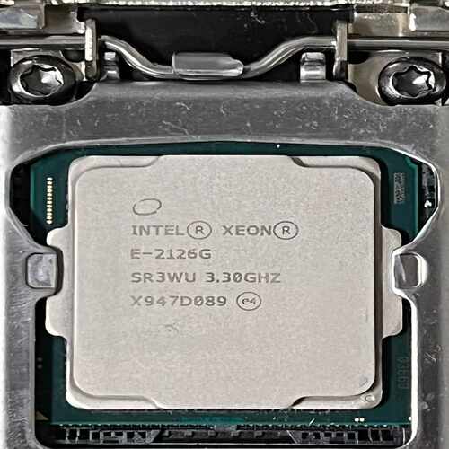 至强 E-2126G CPU  现货四片 功能好 成色好~议价