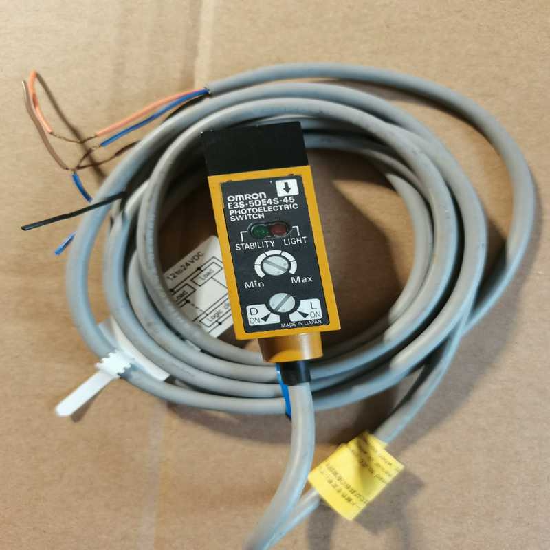 OMROn传感器E3S-5DE4S-45~议价