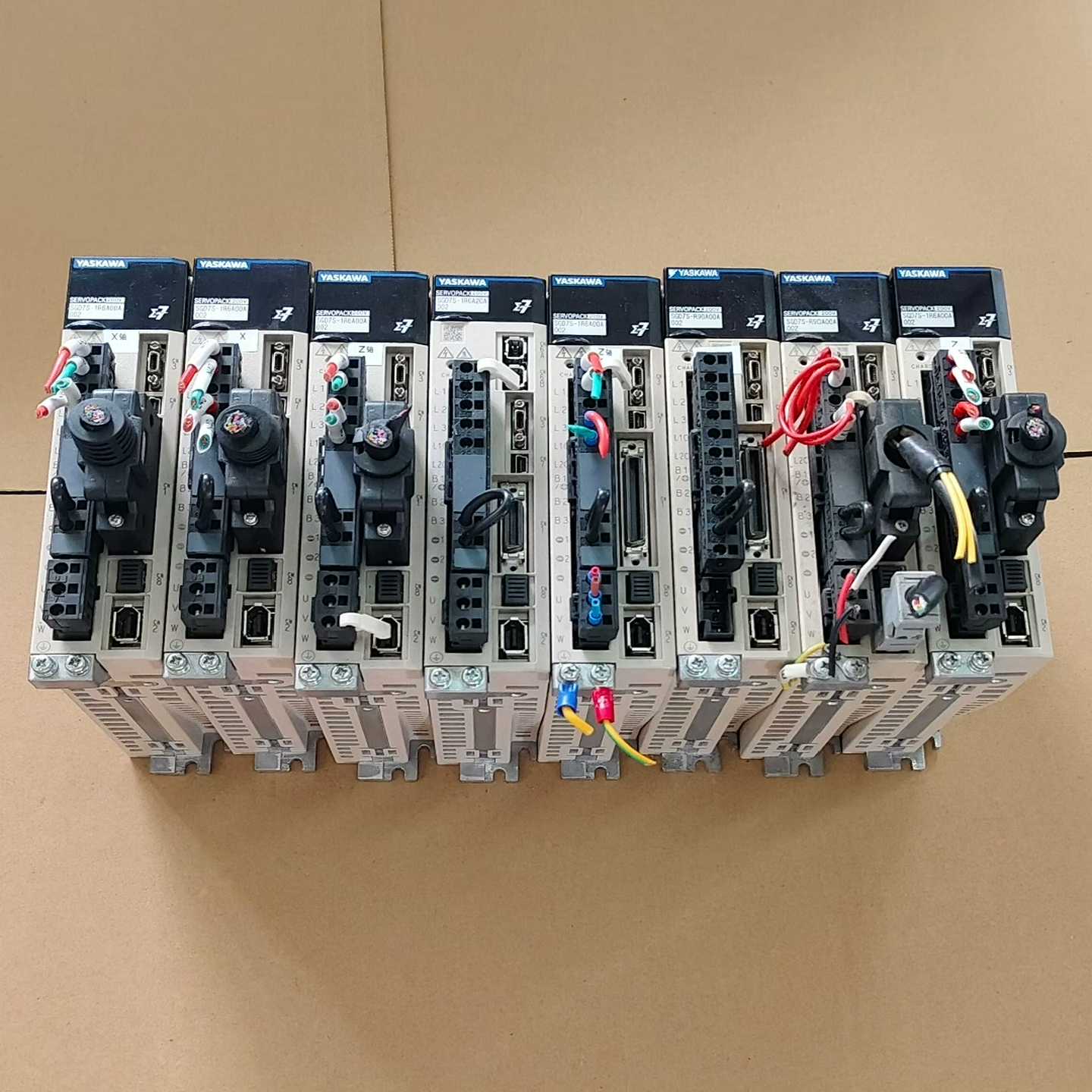 9新200w安川驱动器SGD7S-1R6A00A002实物拍~询价