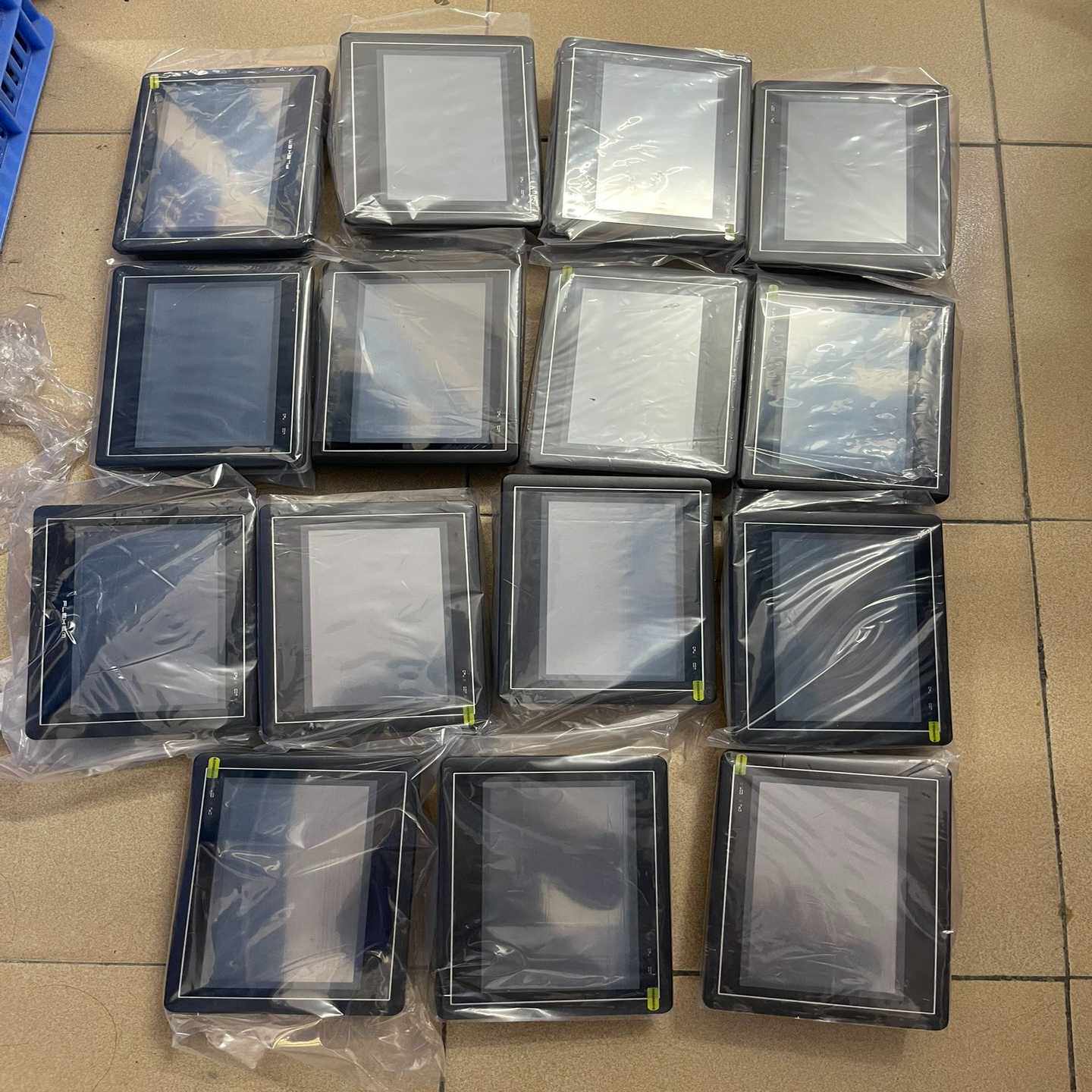 繁易触摸屏FE4070C-B，FE4070C，九成新，功能正~询价