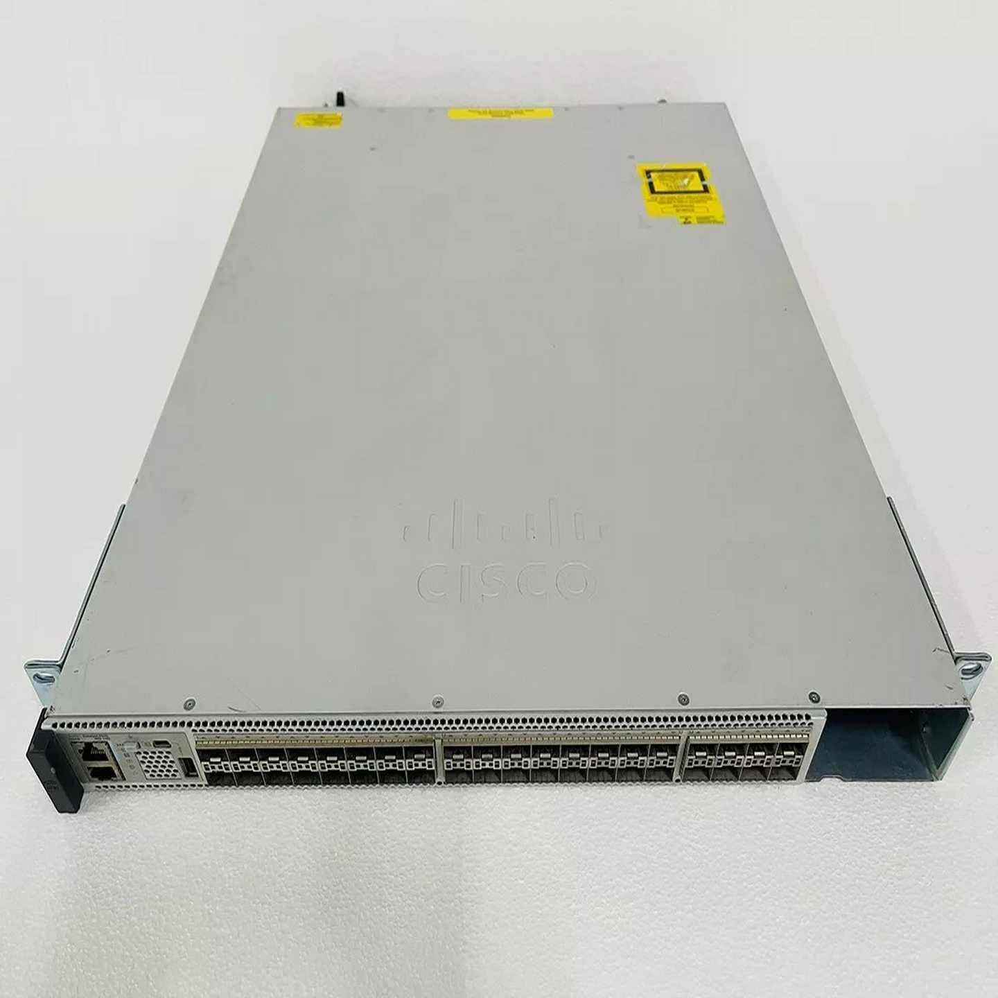 Cisco交换机C9500-40X-A 40端口10G交换机（豆豆设备）