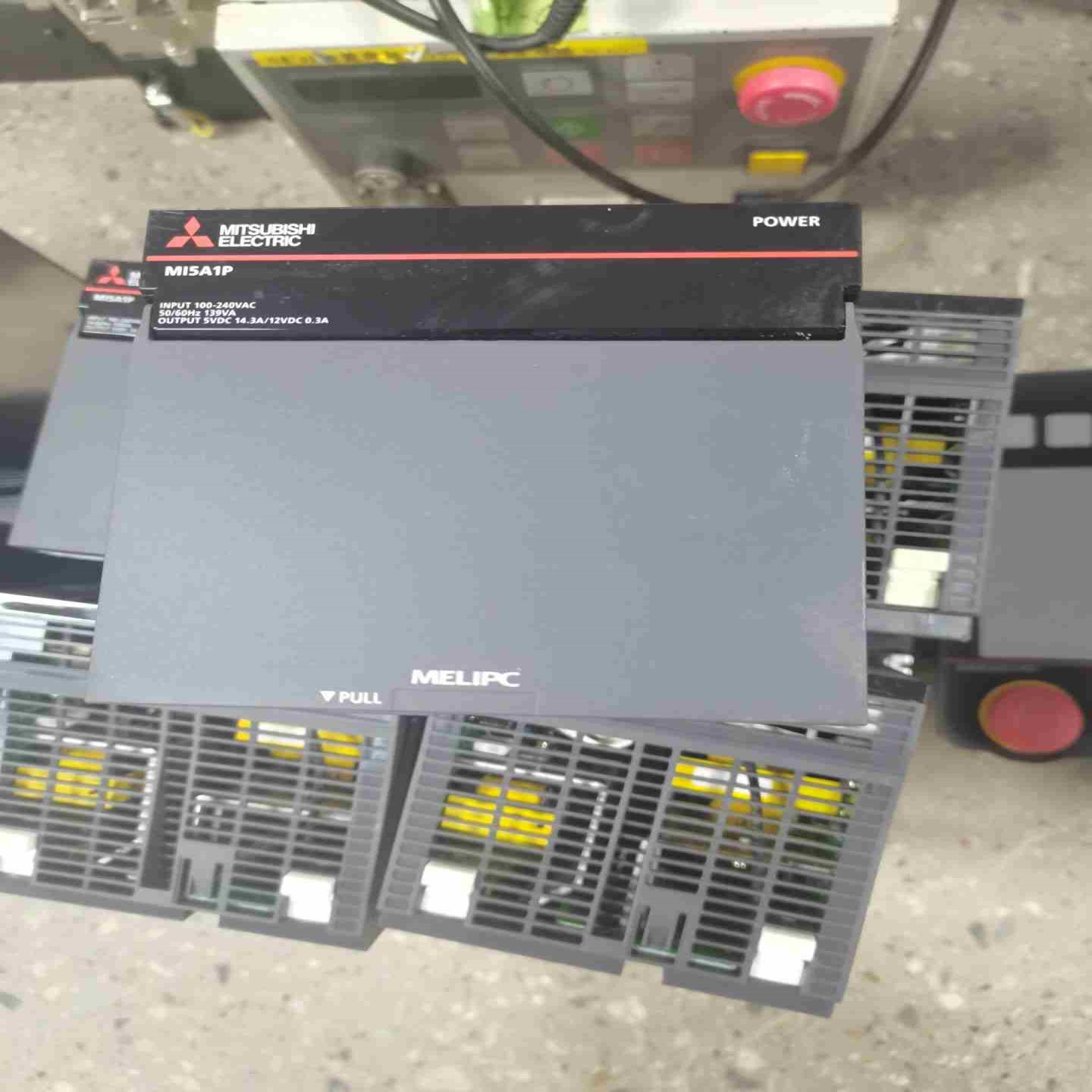 议价三菱PLC电源MI5A1P，成色很新几乎全新，数量有20多个