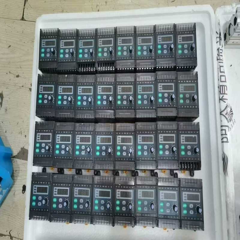 精研调速器，型号SK200E，220V，九成新，功能正常，有~询价