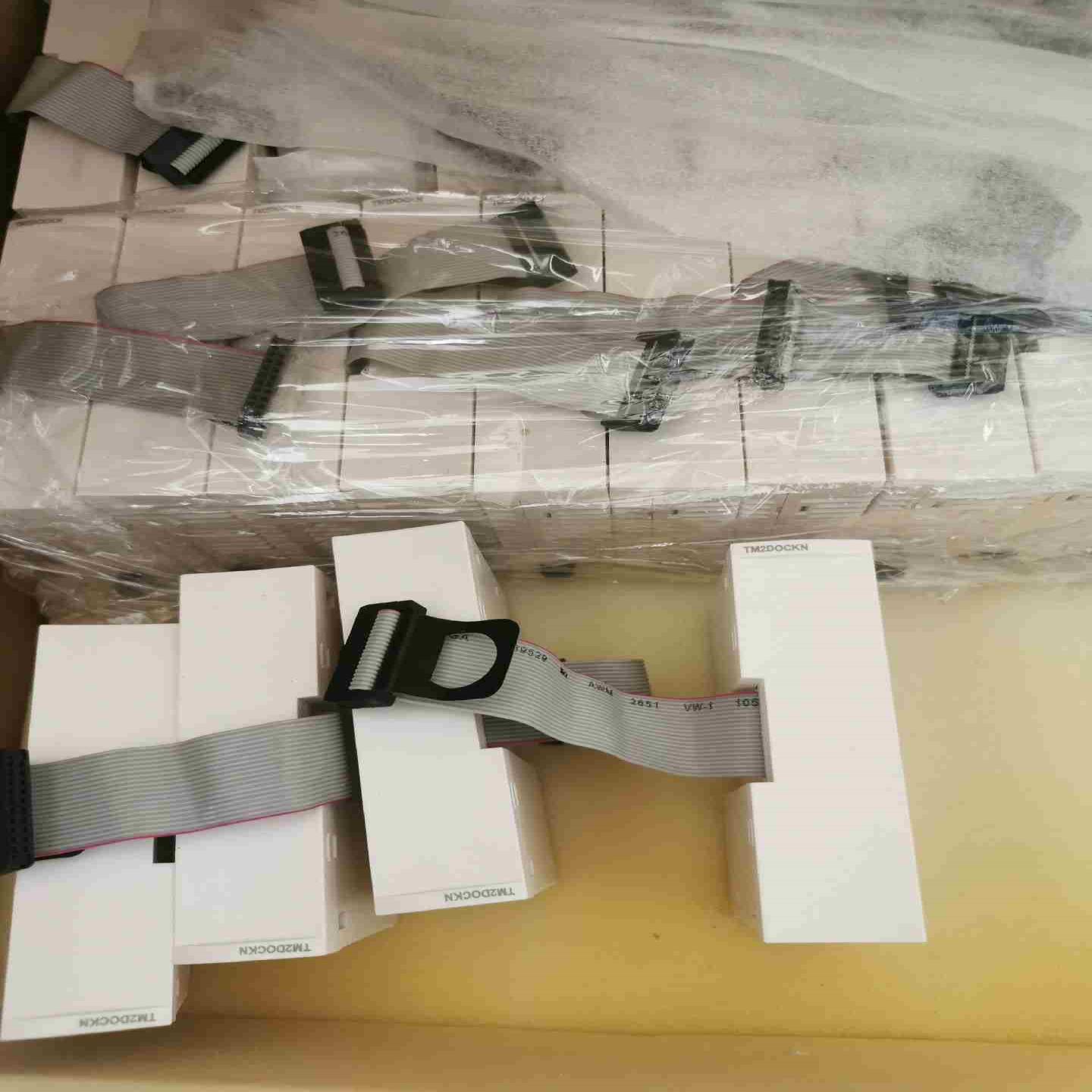 基本施耐德TM2DOCKN议价