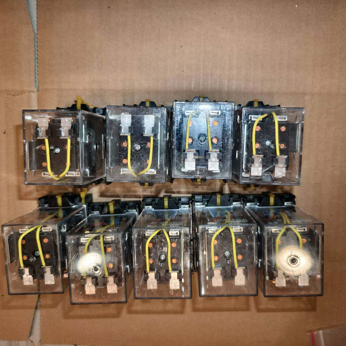 询价欧姆龙MM2XP-JE中间继电器带8PFA底座，实物拍