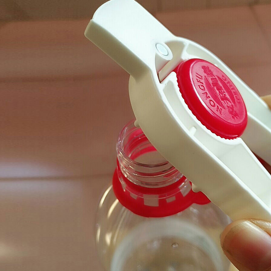 矿泉水开瓶器塑料饮料瓶开盖器拧盖器工具扳手扭拧瓶盖神器旋