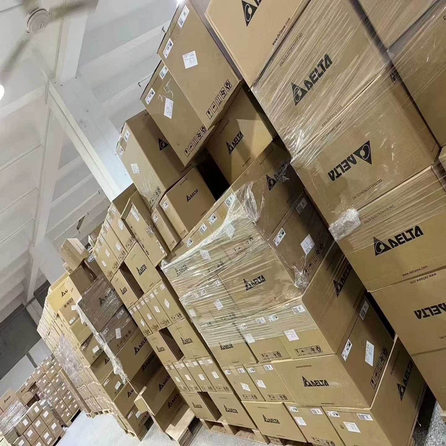 变频器VFD750C43A-00【鑫鑫商铺】