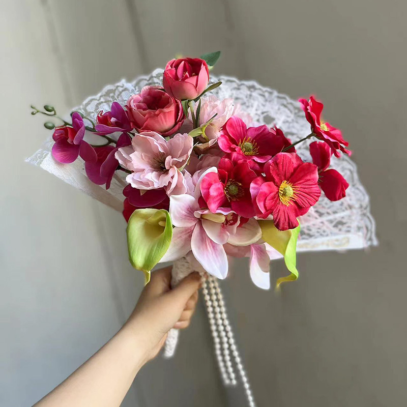 新中式新娘拍照道具蝴蝶兰折扇手捧花结婚古风婚礼迎亲晨袍扇子
