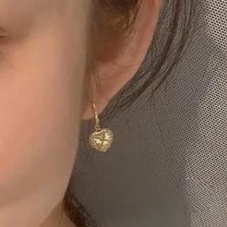 S925银镀K金香槟色温柔法式复古少女耳环镶黄钻皓石桃心耳坠甜美