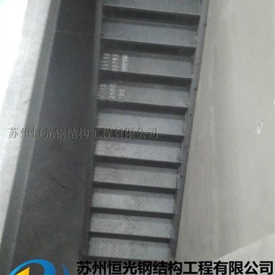 苏州别墅钢结构楼梯旋梯阁楼钢结构楼梯