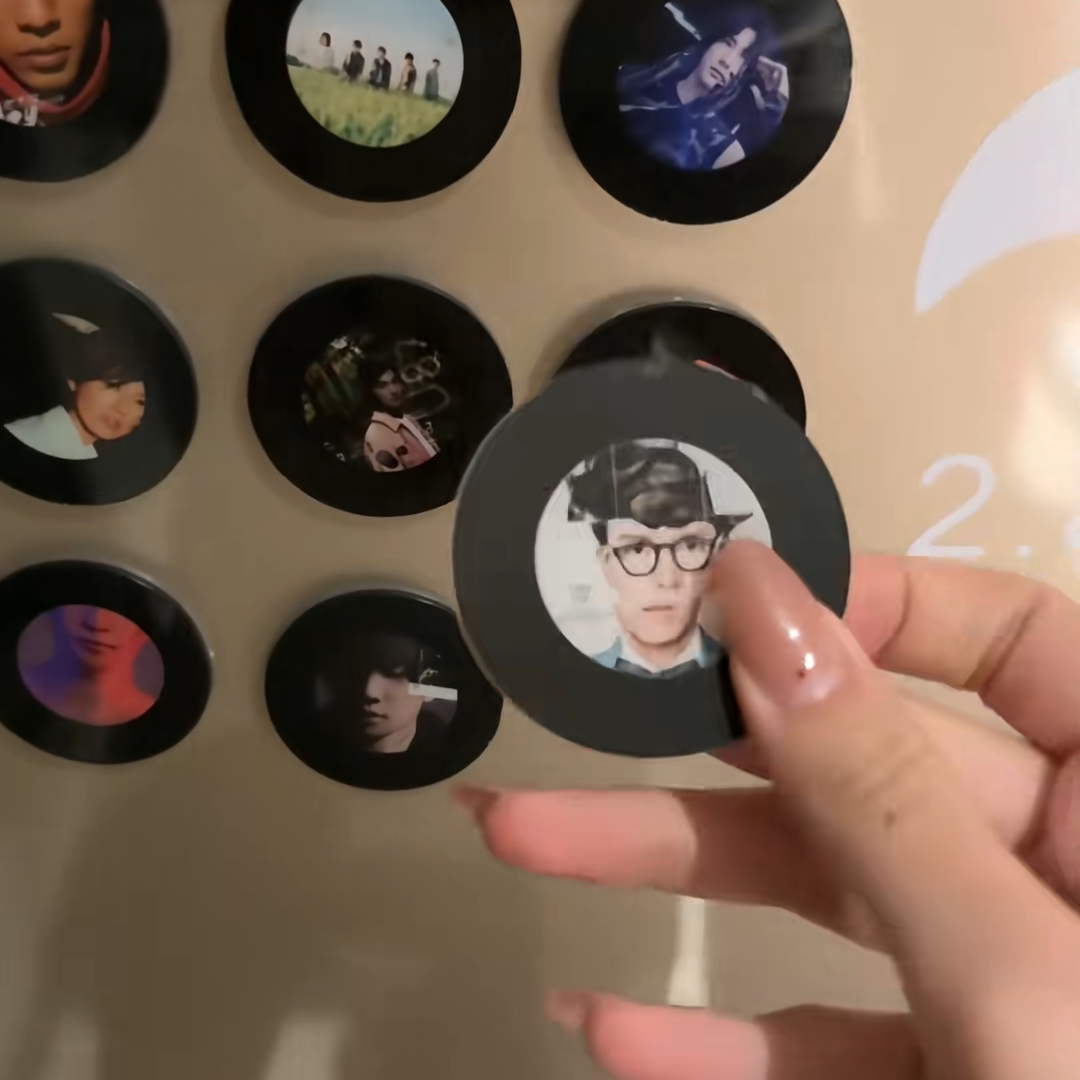 周杰伦旋转碟片小夜灯NFC感应自动唱歌磁吸冰箱贴亚克力创意摆件