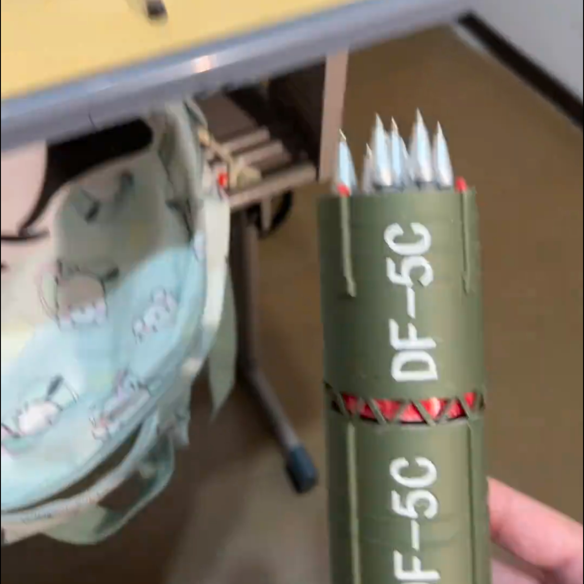 东风5C笔筒可拆分三种形态3D打印仿真导弹发射器模型可放10支笔