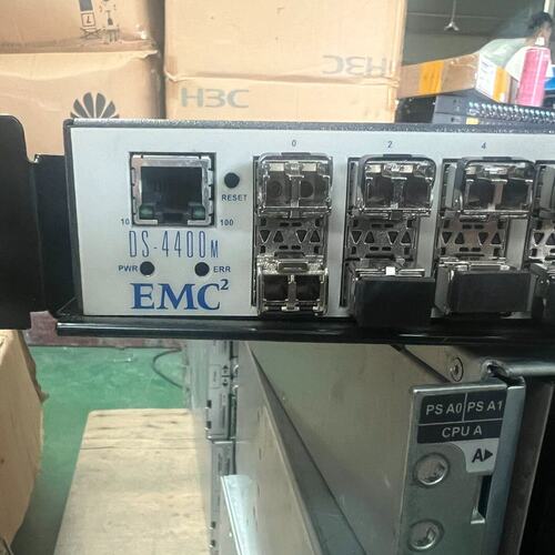 {议价}EMC DS-4400M光纤交换机 带双电源 送16个{可维修}