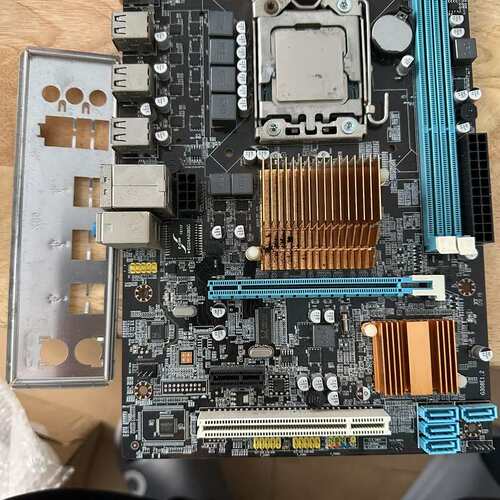 {议价}华南X58主板，带Intel Xeon X5660 2.8G{可维修}