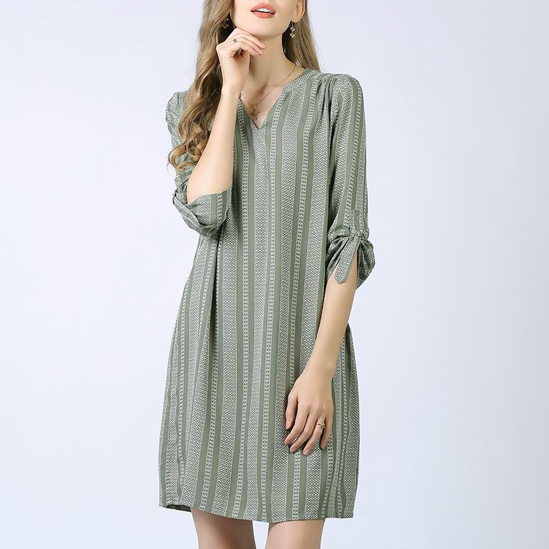 2024新款春秋长袖v领大码女装胖mm条纹直筒a字连衣裙子夏季高级感