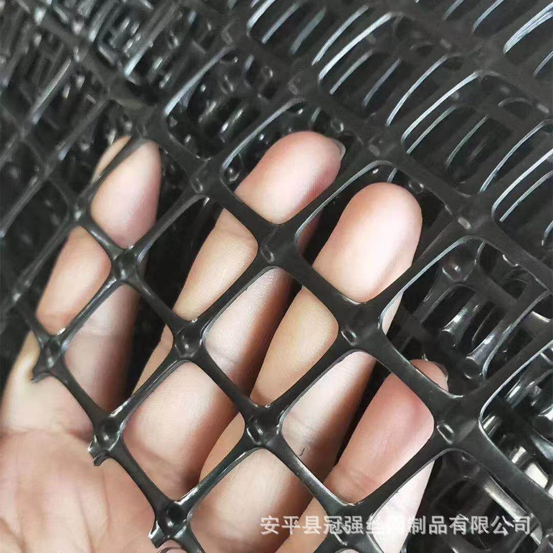 养鸡塑料网格围栏网户外拦鸡网家用玉米养殖网鱼塘防护网围栏栅栏